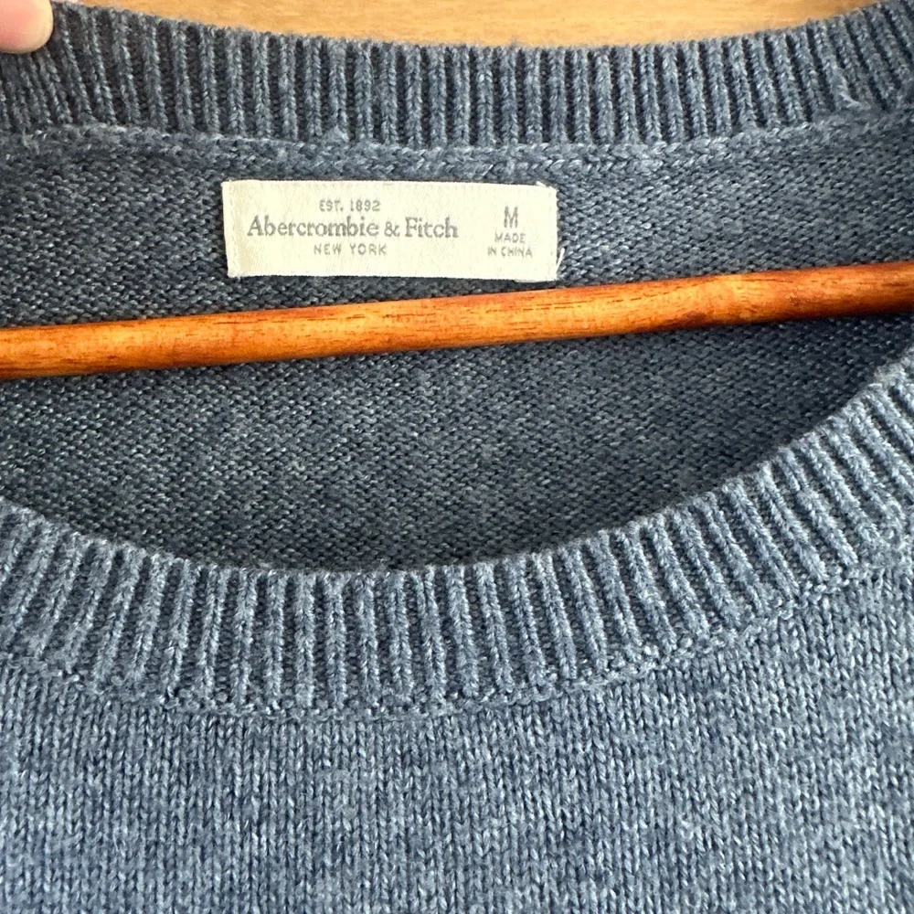 Abercrombie & Fitch Wool Blend Navy Pullover Crewneck Sweater size M - Picture 6 of 11